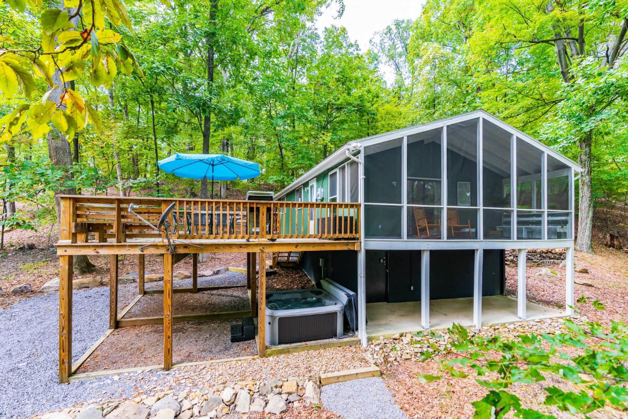 Modern W Fire Pit Deck, Grill & Hot Tub Villa Berkeley Springs Exterior photo